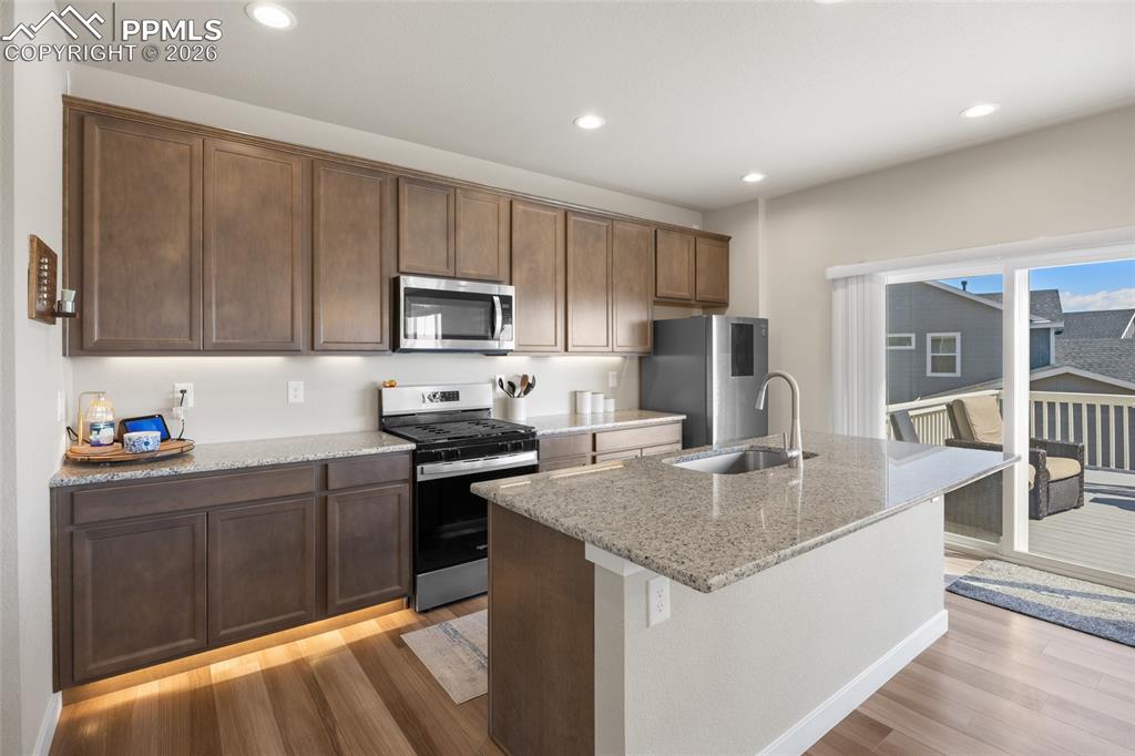 Image 6 of 43: Kitchen