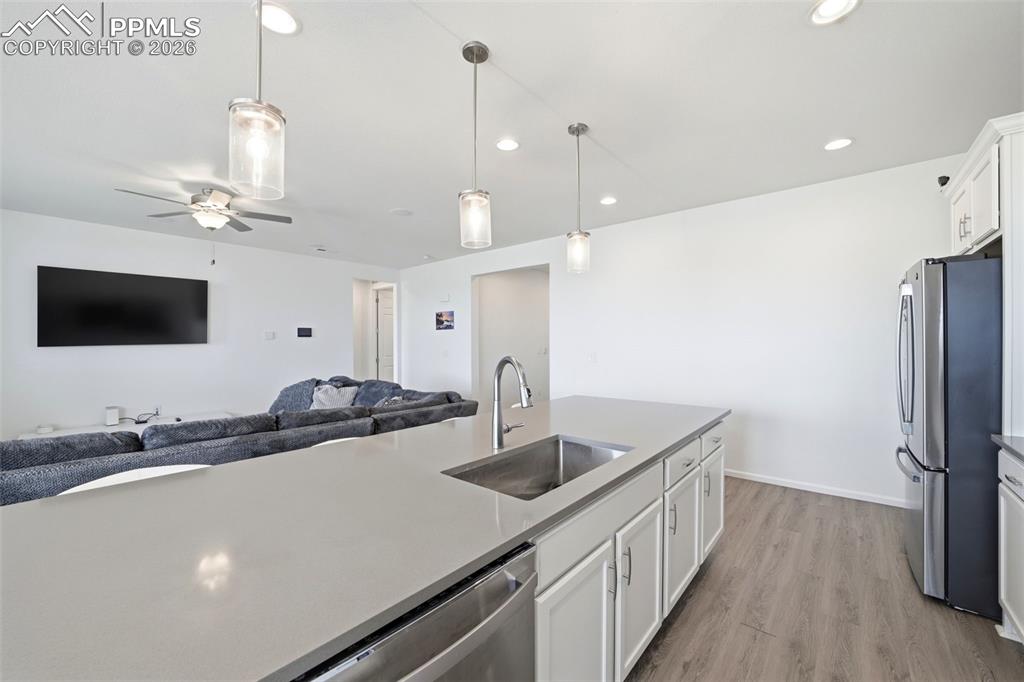 Image 12 of 45: Kitchen
