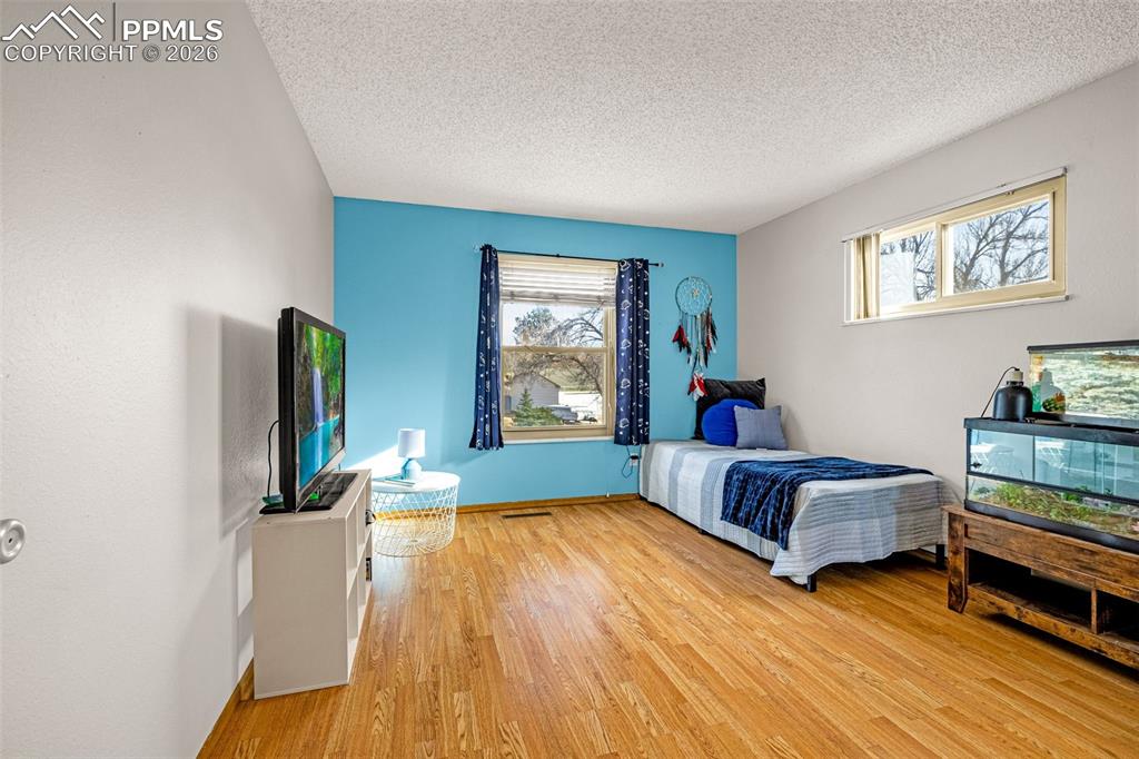 Image 16 of 42: Bedroom