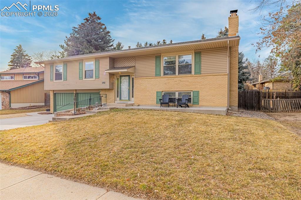 Image 5 of 42: Front of Structure