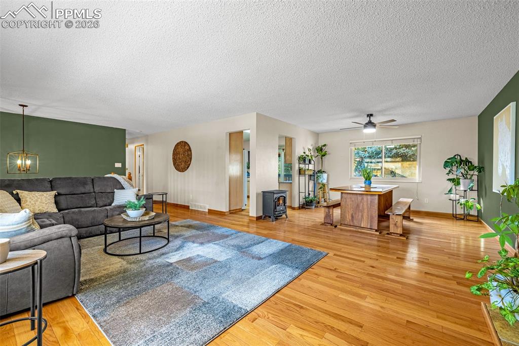 Image 7 of 42: Living Room