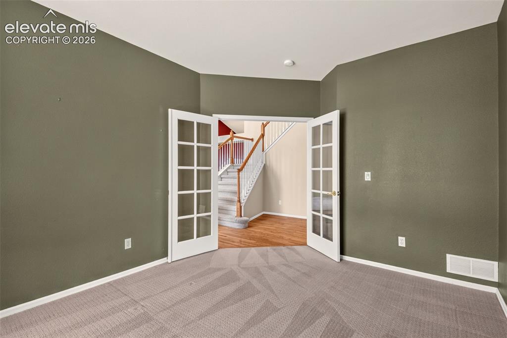 Image 14 of 49: Office