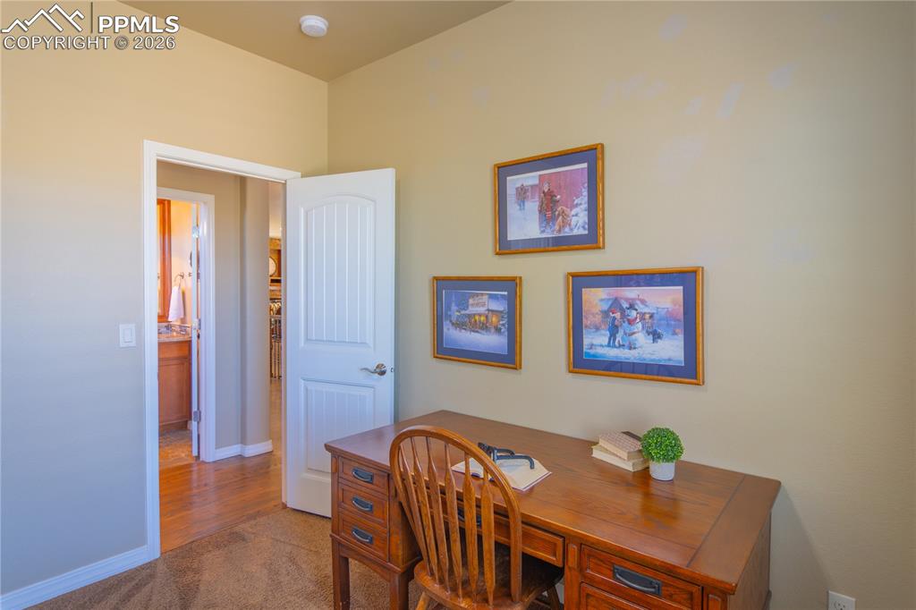 Image 16 of 49: Office