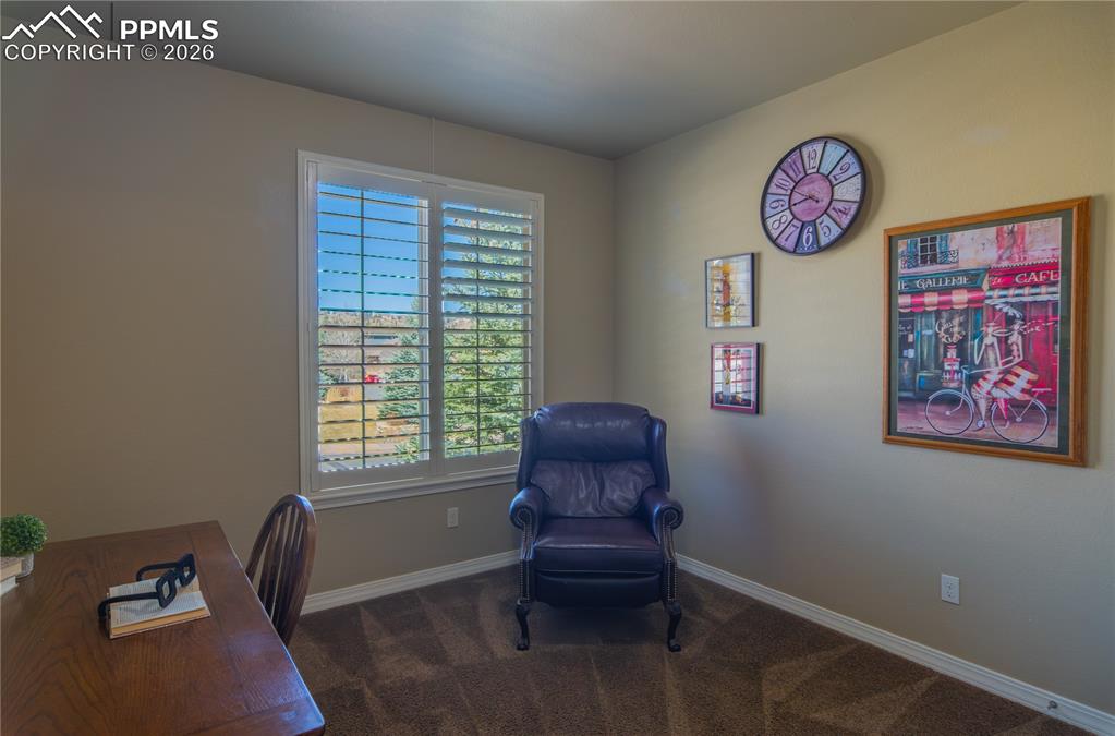 Image 17 of 49: Office