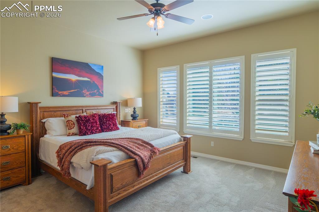 Image 20 of 49: Bedroom