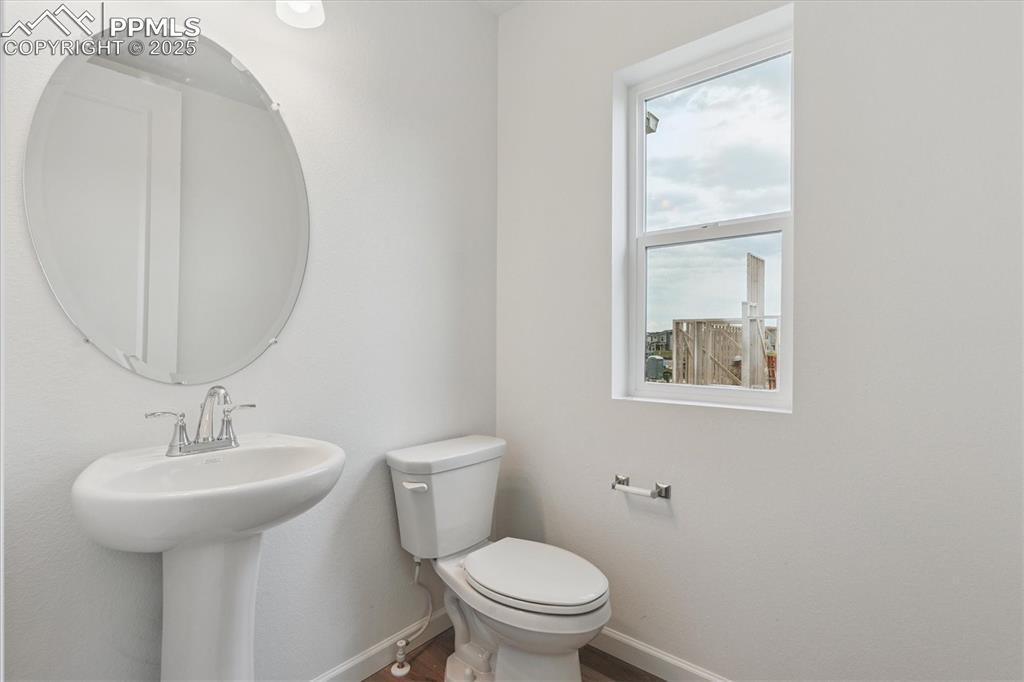 Image 9 of 19: Bathroom