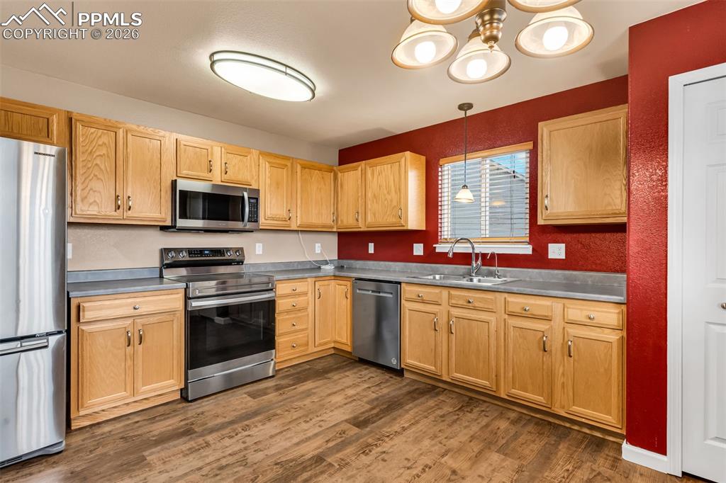 Image 13 of 38: Kitchen