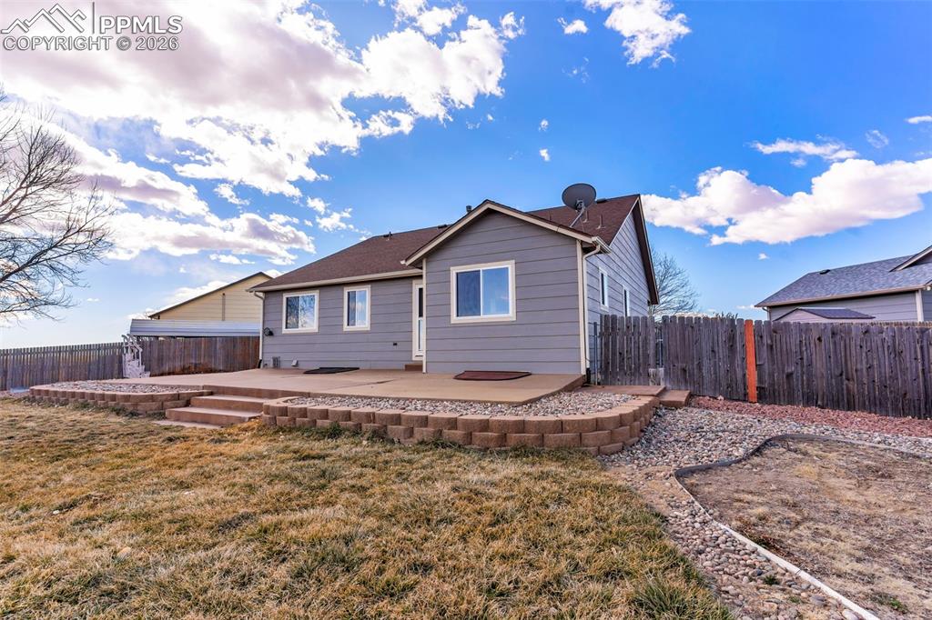 Image 36 of 38: Back of Structure