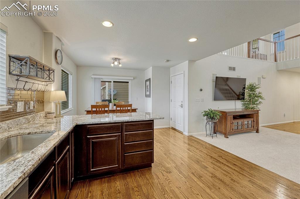 Image 16 of 38: Kitchen