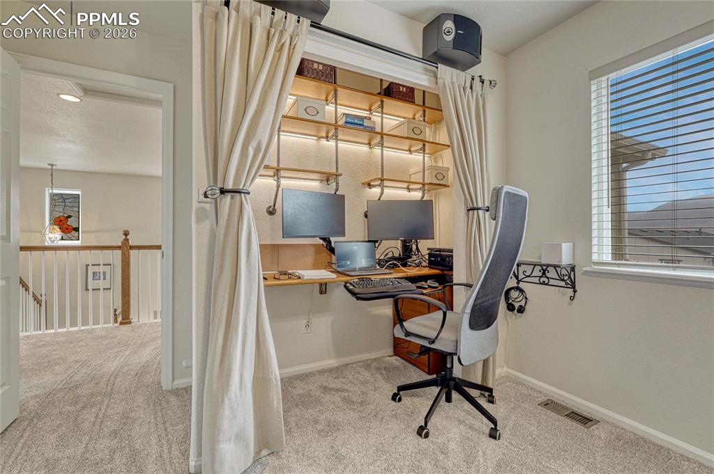 Image 26 of 38: Bedroom/Office