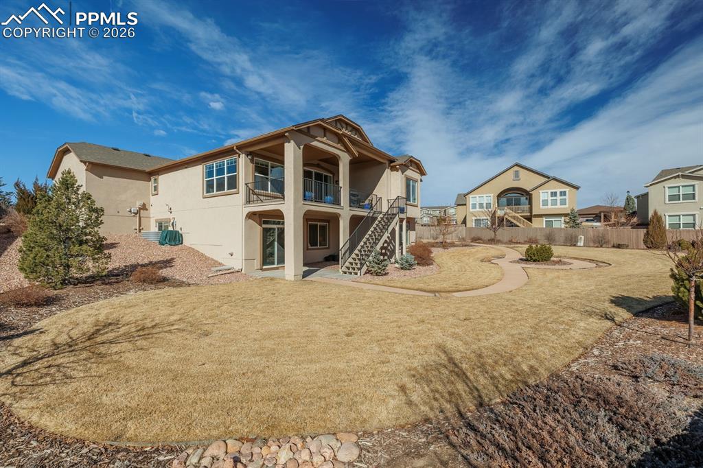 Image 11 of 36: Back of Structure