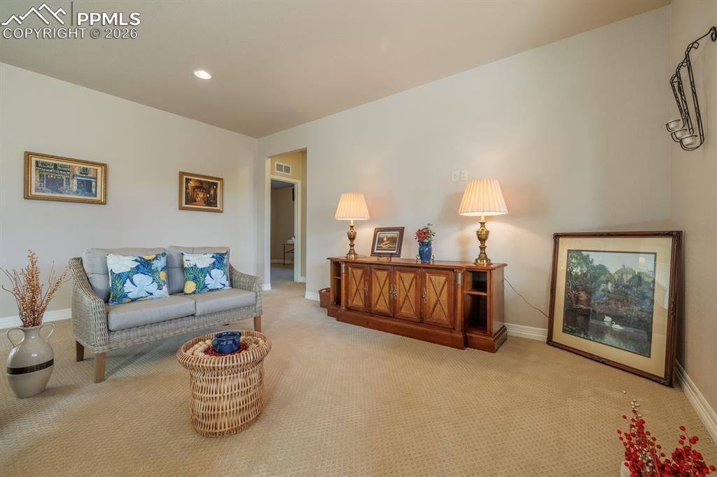 Image 27 of 36: Living Room