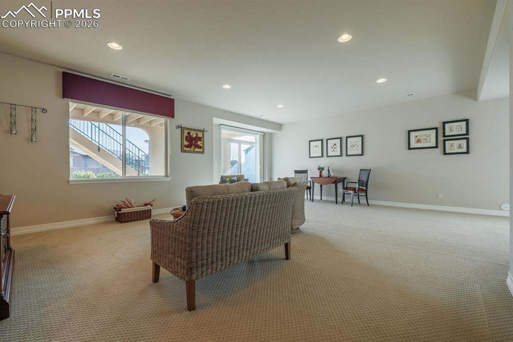 Image 28 of 36: Living Room