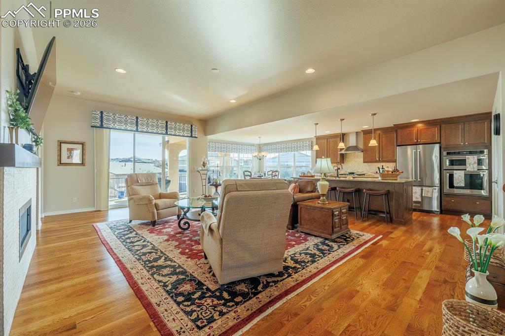 Image 6 of 36: Living Room