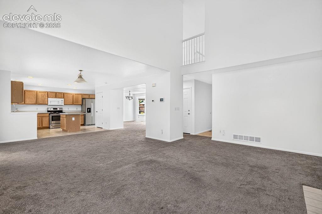 Image 16 of 39: Living Room