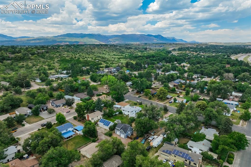 Image 50 of 50: Great west side location!
