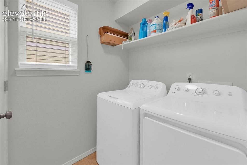 Image 21 of 35: Laundry - Main level