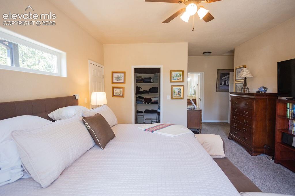 Image 15 of 40: Primary bedroom