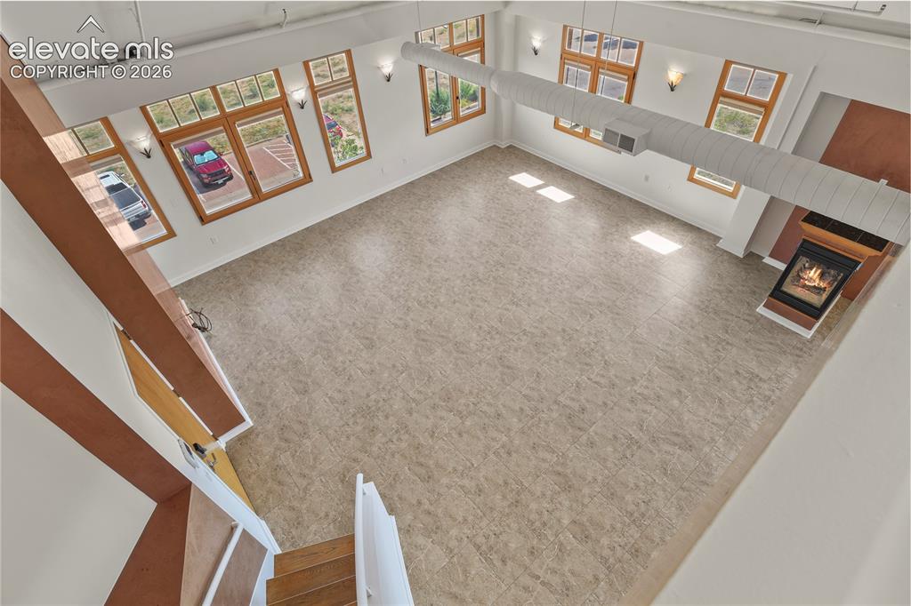 Image 47 of 50: Great Room
