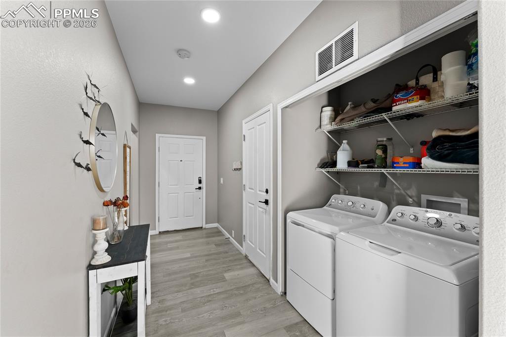 Image 6 of 32: Laundry