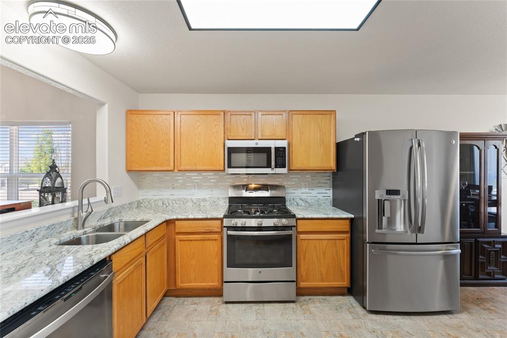 Image 5 of 22: Kitchen