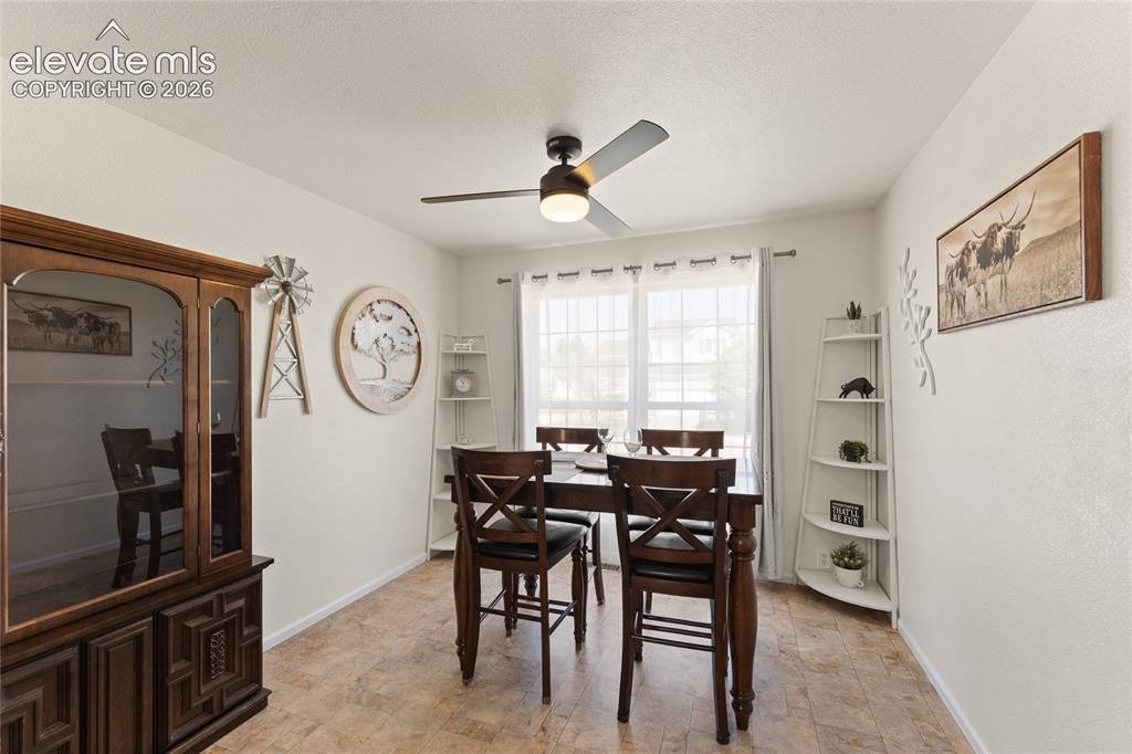 Image 7 of 22: Dining Area