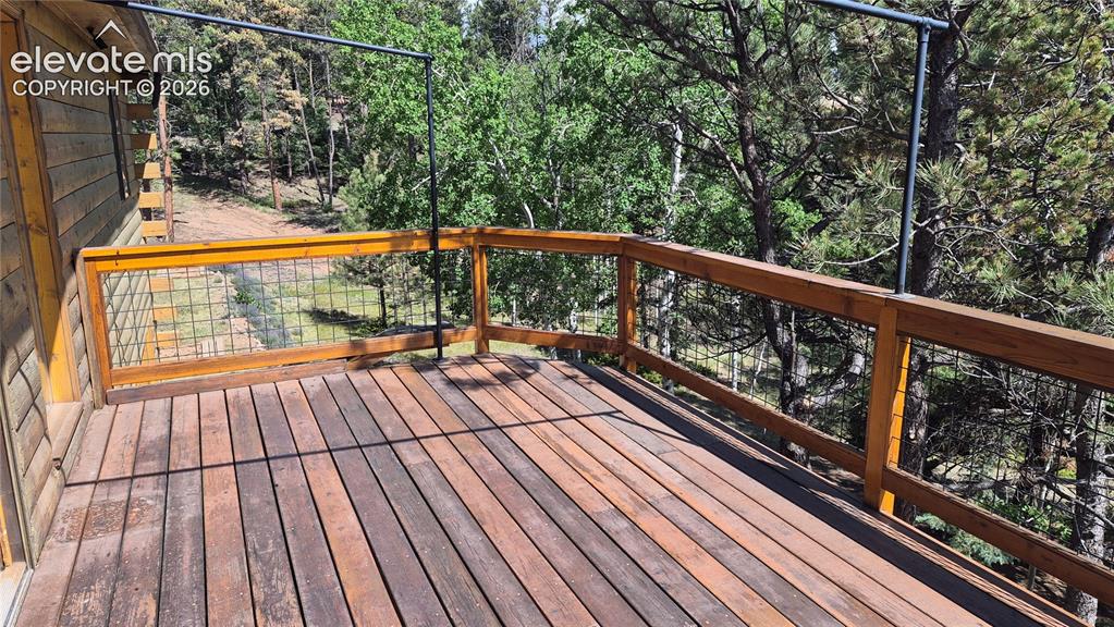Image 3 of 6: Back Deck

