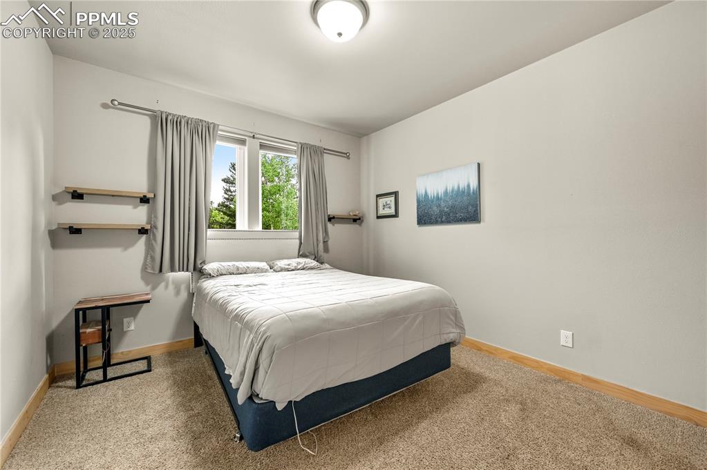 Image 21 of 39: Bedroom