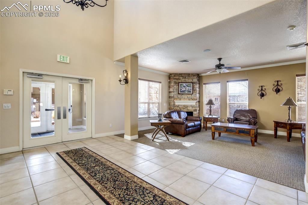 Image 37 of 41: Entry