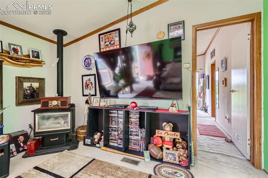 Image 7 of 41: Living Room