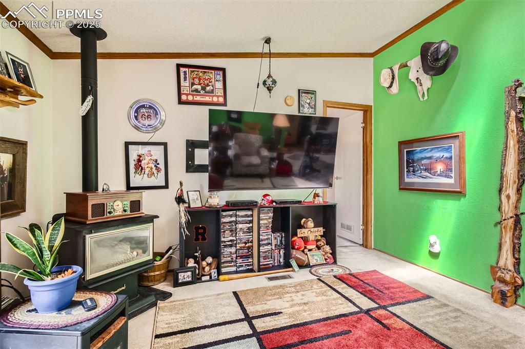 Image 8 of 41: Living Room