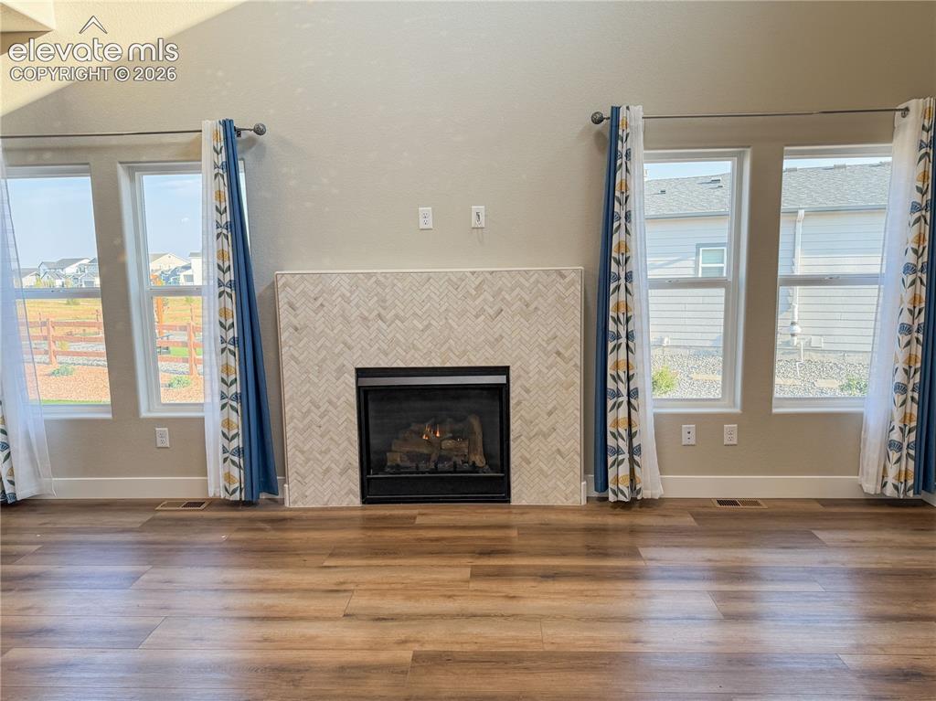 Image 12 of 50: Primary "Hers