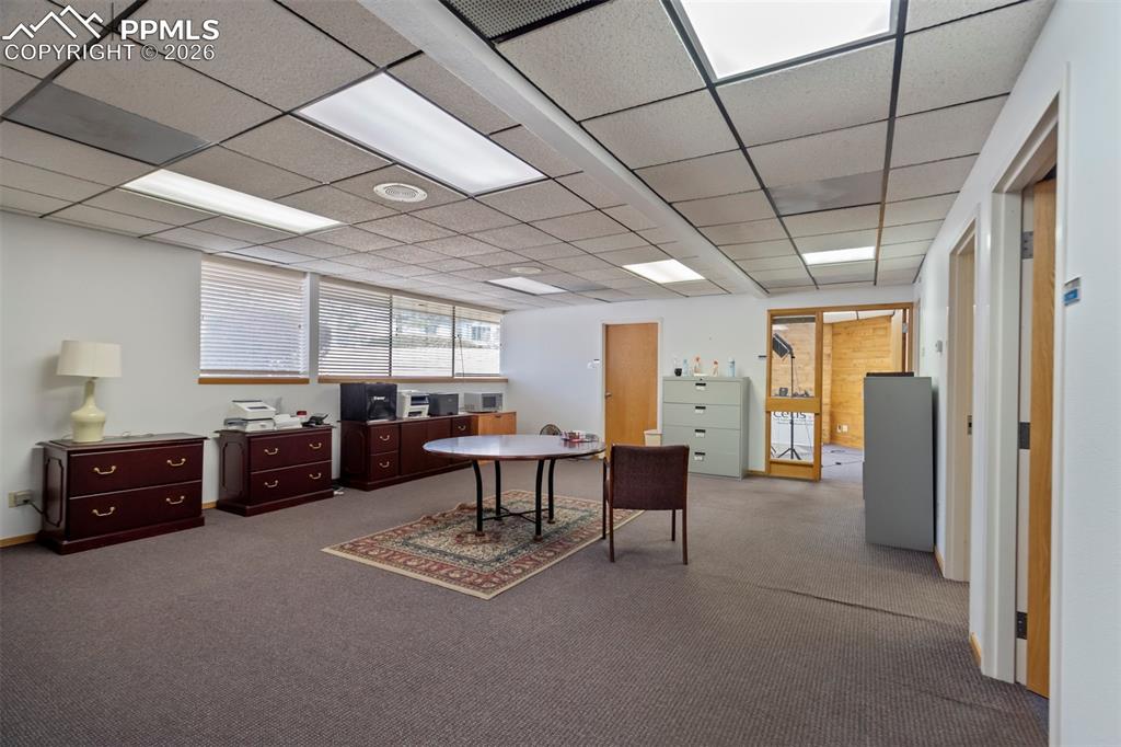 Image 4 of 50: Office