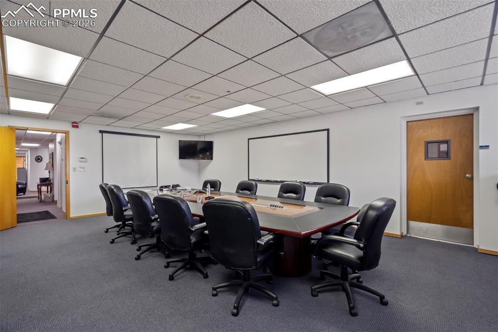 Image 7 of 50: Office