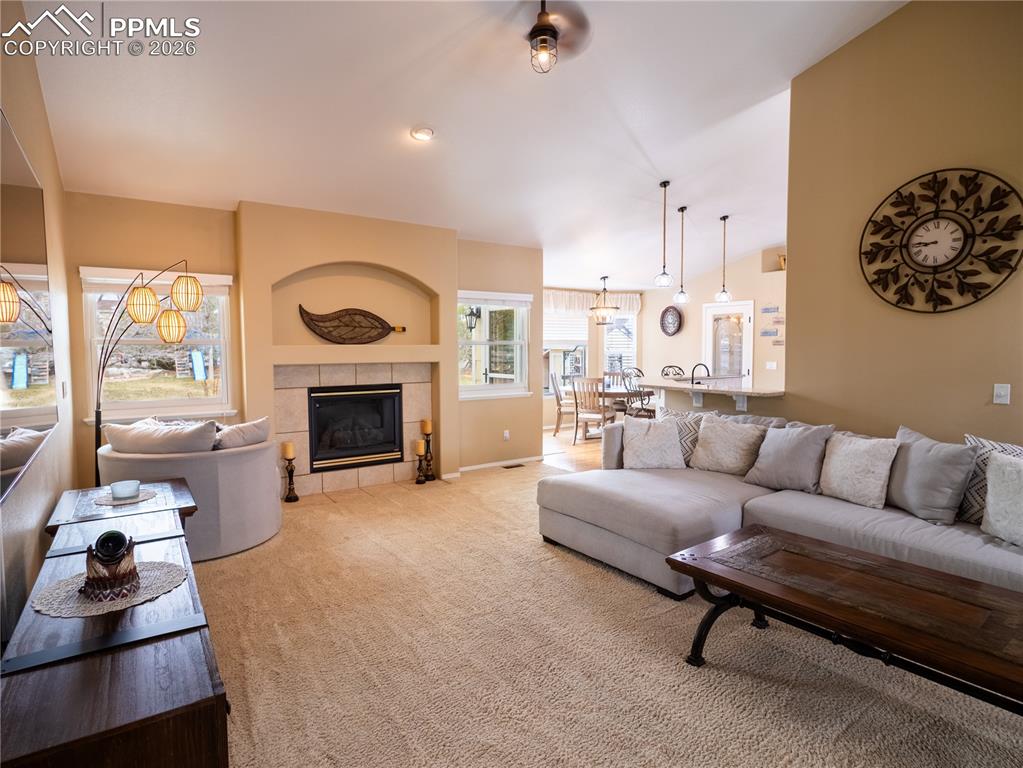 Image 19 of 50: Living Room