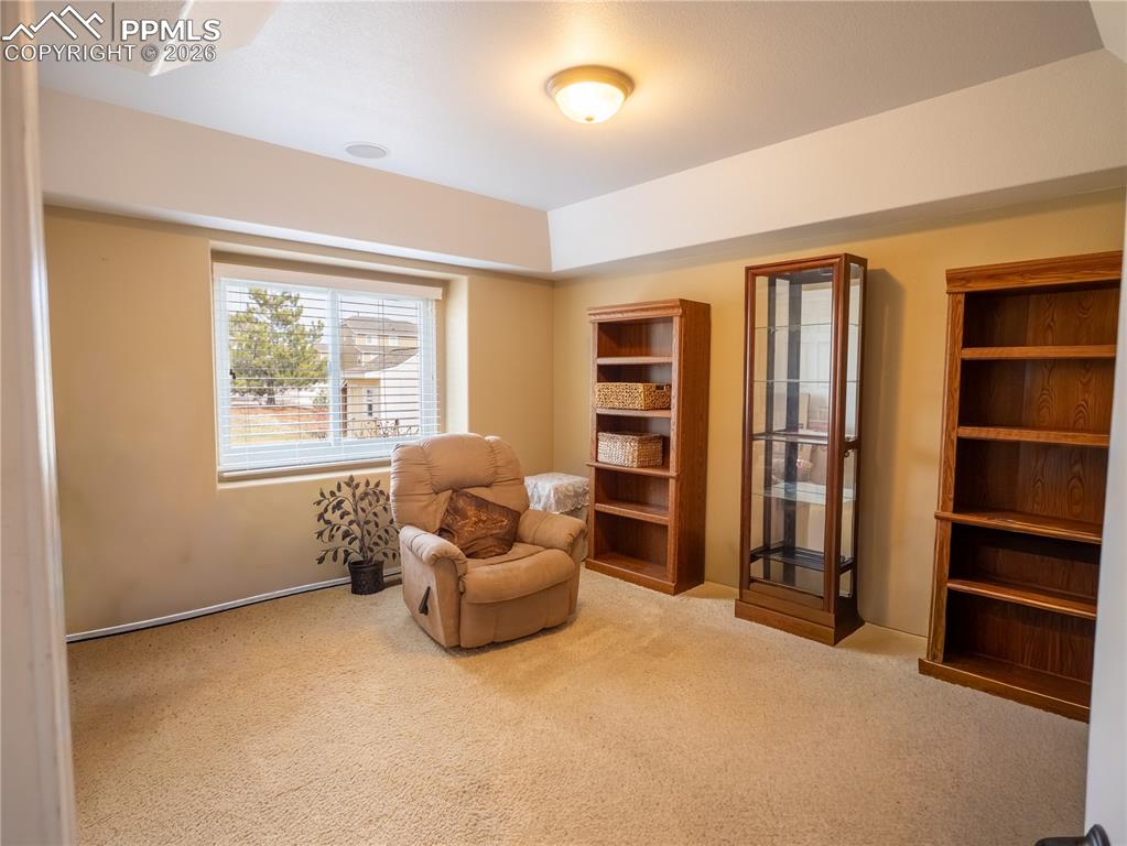 Image 29 of 50: Sitting Room