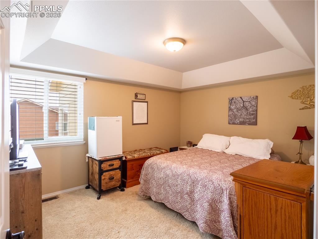 Image 30 of 50: Bedroom