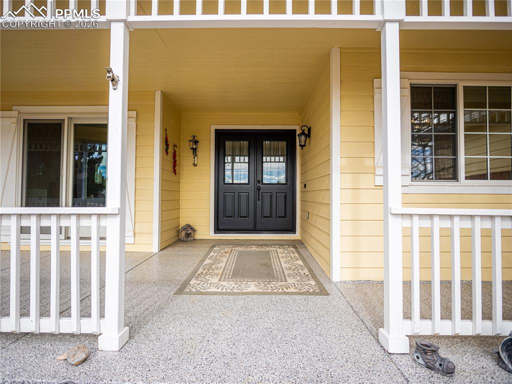 Image 6 of 50: Entry