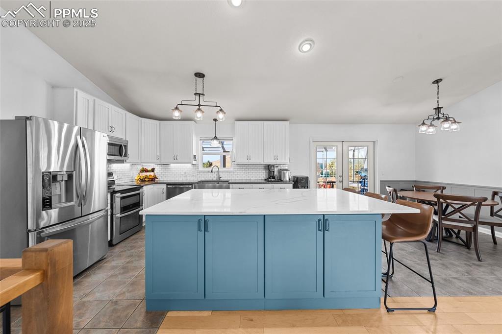 Image 12 of 46: Kitchen