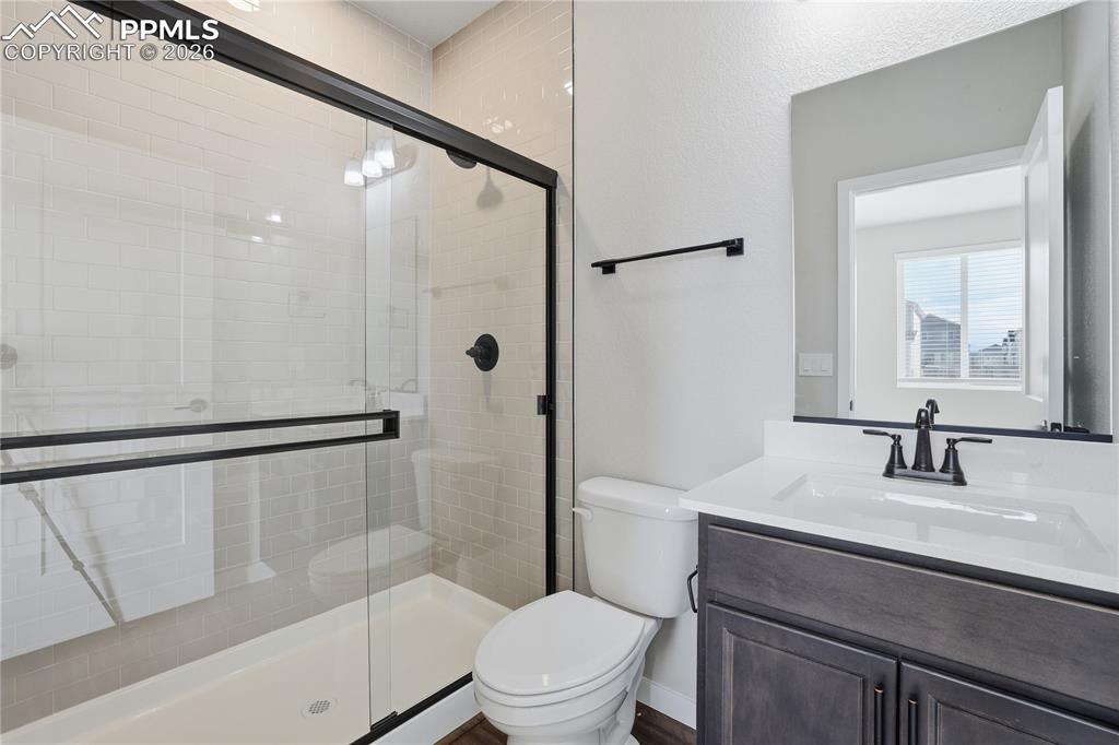 Image 21 of 22: Bathroom