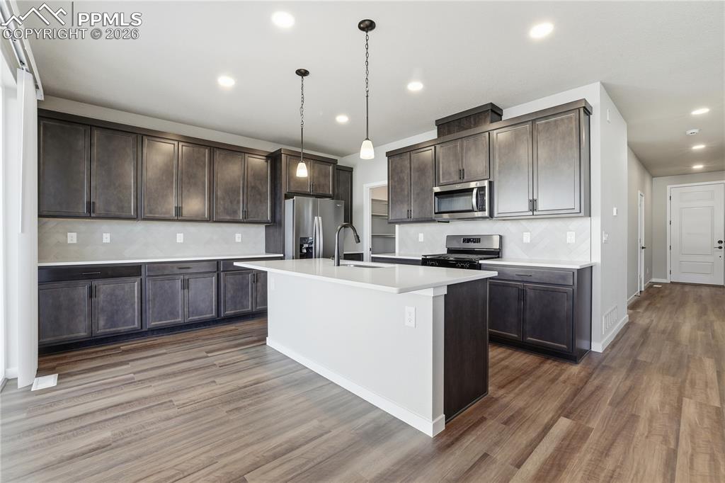 Image 3 of 22: Kitchen