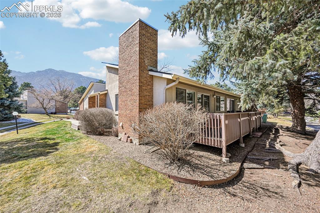 Image 40 of 41: Greenspaces and abundant wildlife in the area