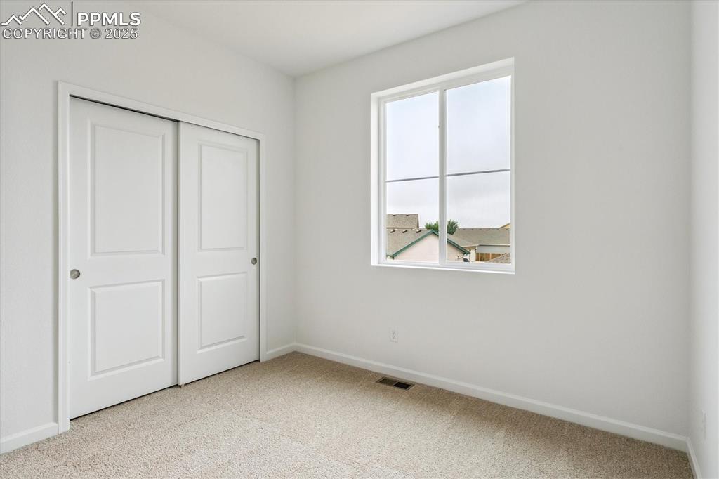 Image 15 of 22: Bedroom