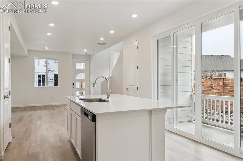 Image 8 of 22: Kitchen
