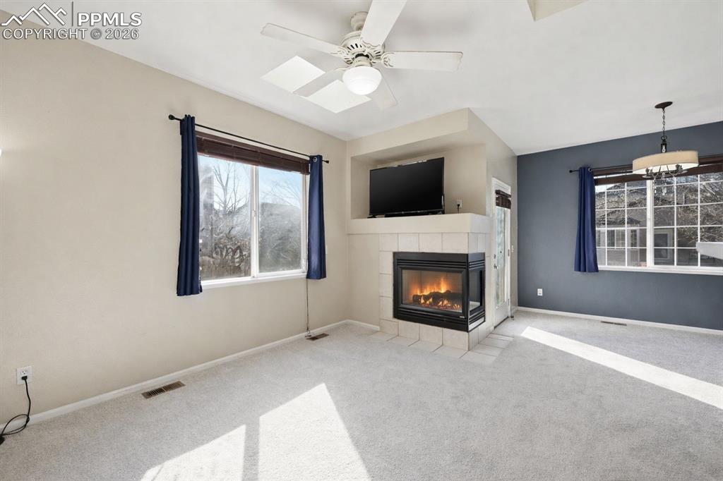 Image 7 of 21: Living Room