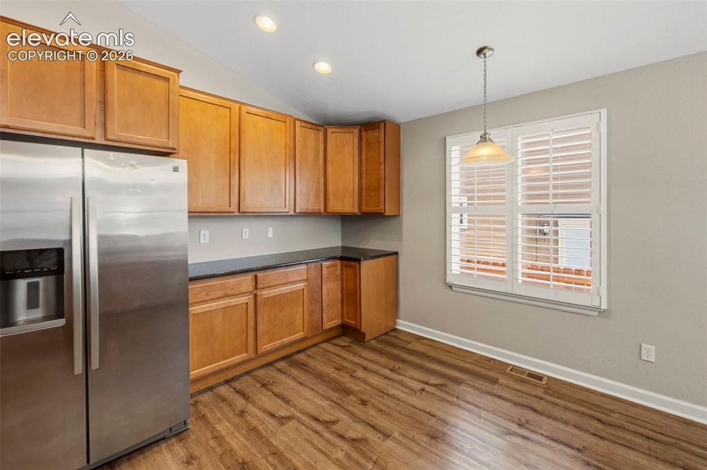 Image 9 of 50: Dining Room