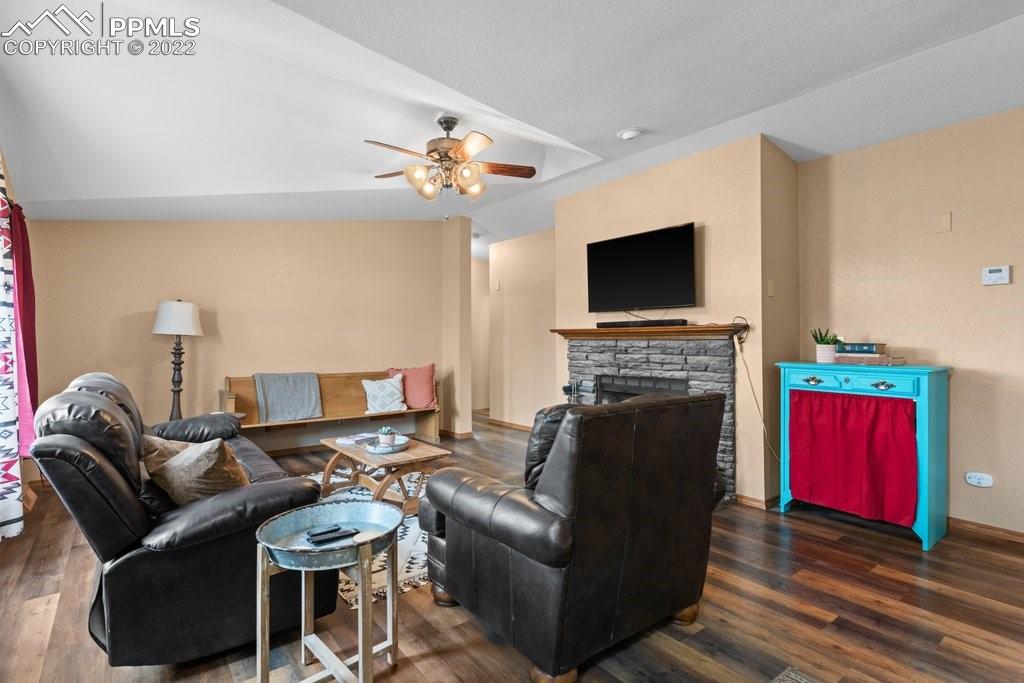 Listing 8341403, Image 6 of 31