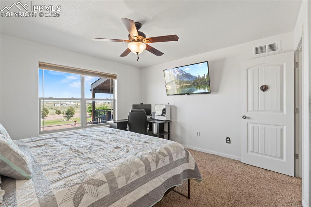 Image 18 of 46: Master Bedroom