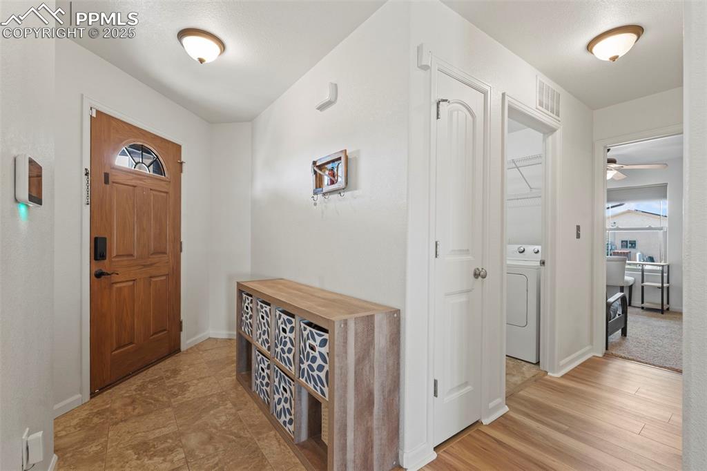 Image 6 of 46: Entry