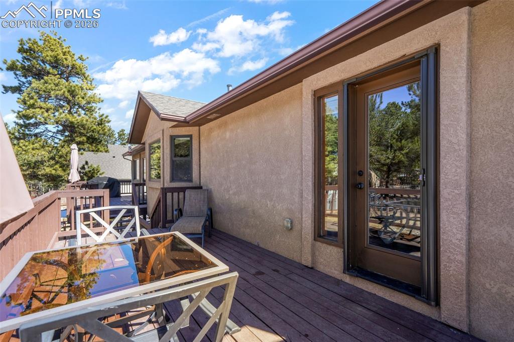 Image 24 of 50: Bedroom